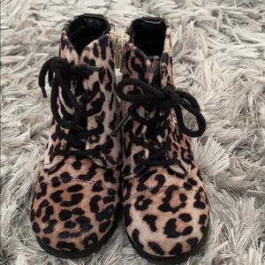 Cheetah with rose boots